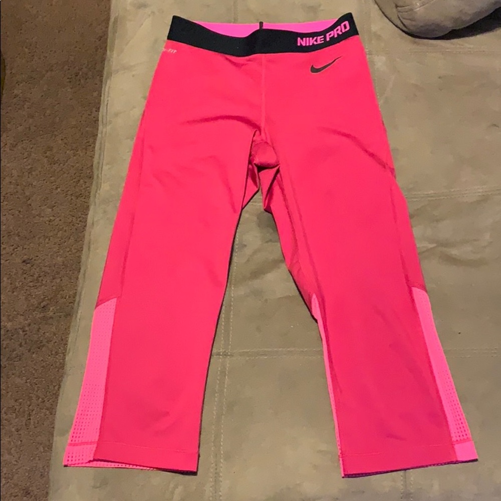 Nike Pro Cool Dri-Fit Capris Size Small